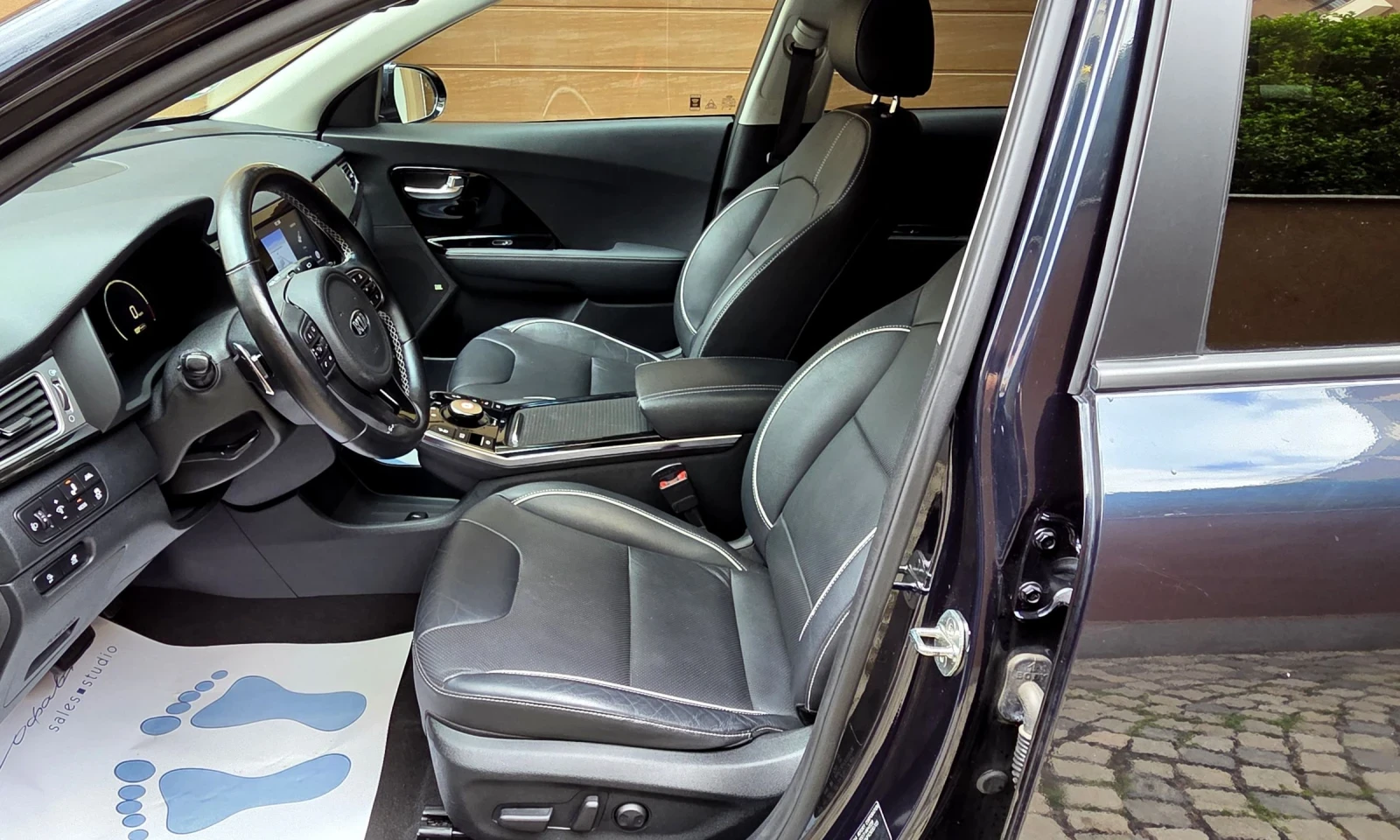 Kia Niro 64KWh/Premium/SOH100%, снимка 7 - Автомобили и джипове - 54083309