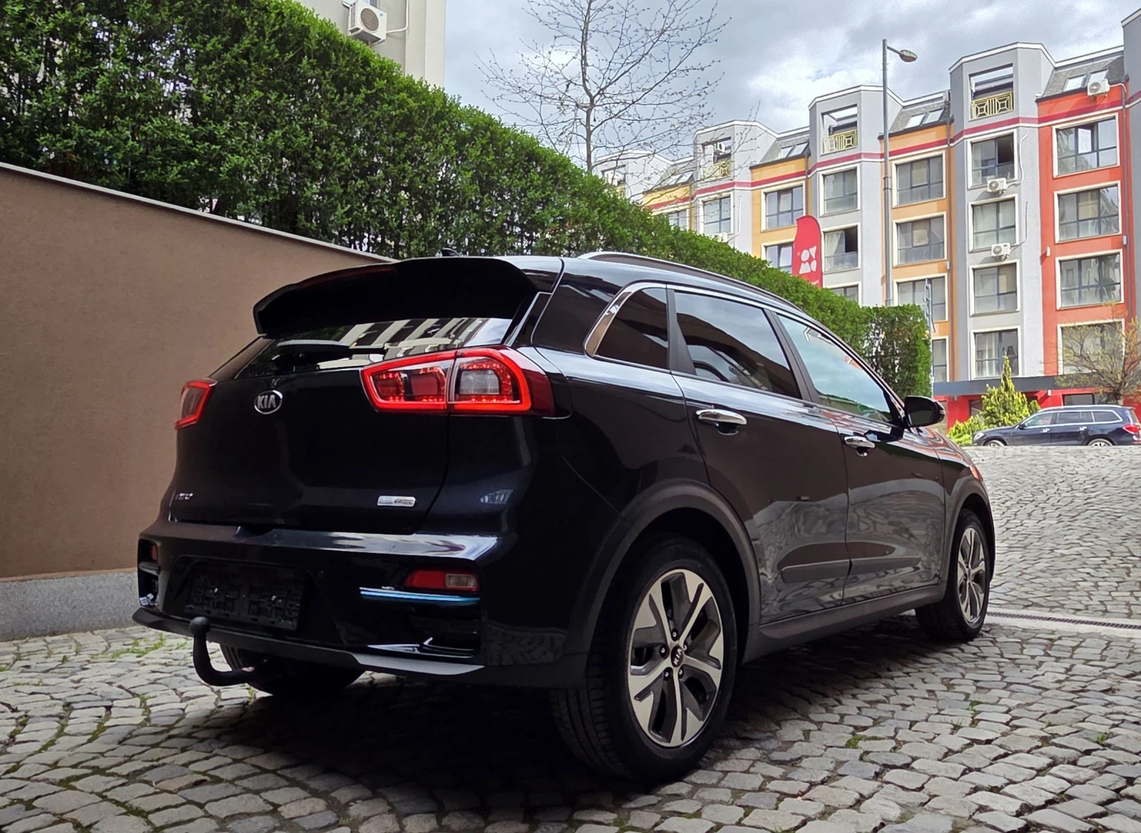 Kia Niro 64KWh/Premium/SOH100%, снимка 3 - Автомобили и джипове - 54083309