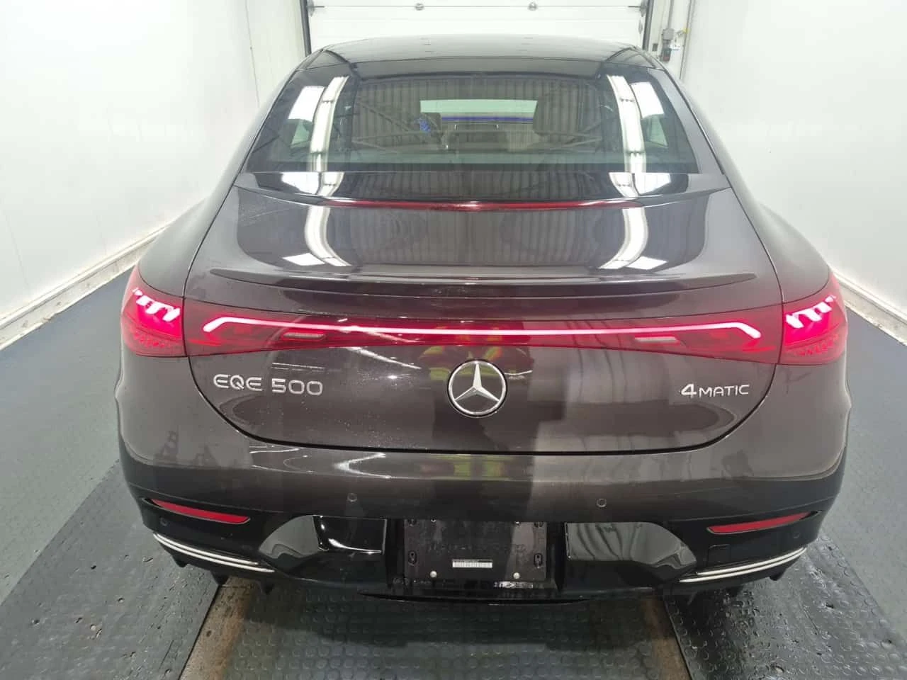 Mercedes-Benz EQE 500 | AMG LINE | DIGITAL LIGHT | EXCLUSIVE TRIM | , снимка 5 - Автомобили и джипове - 54137346