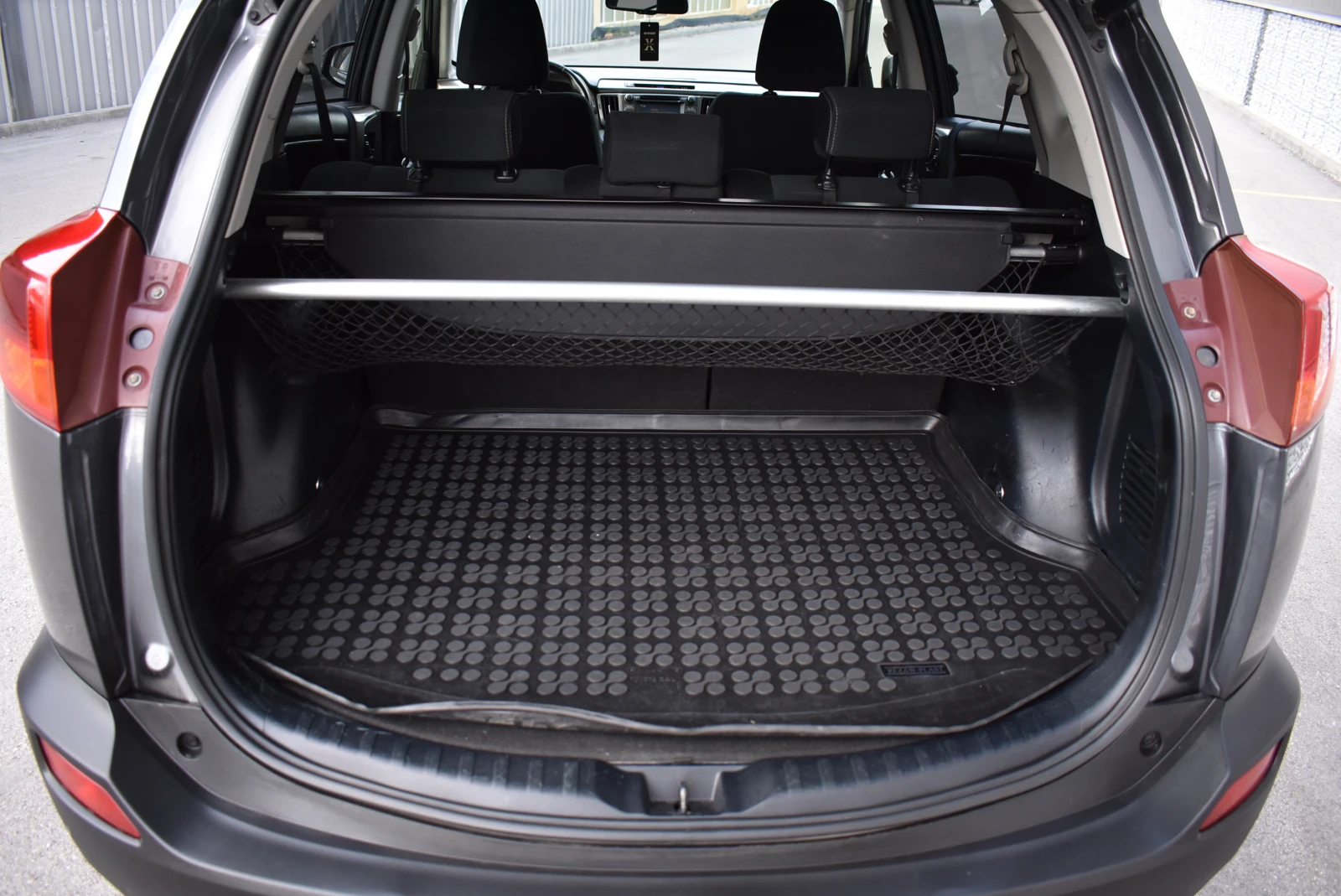Toyota Rav4 2.0D4D/125kc= KEYLESSGO= ITALY= ОТЛИЧНА!!!, снимка 13 - Автомобили и джипове - 55003334