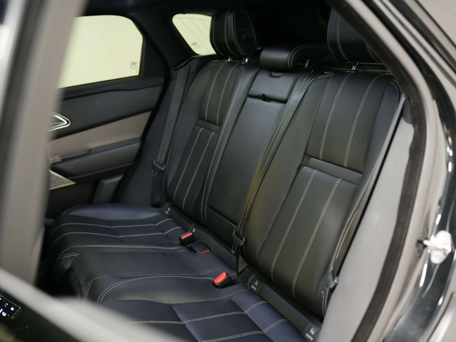 Land Rover Range Rover Velar * SE | P380 | PANO | MERIDIAN | * CARFAX * ЦЕНА ДО, снимка 11 - Автомобили и джипове - 55872437