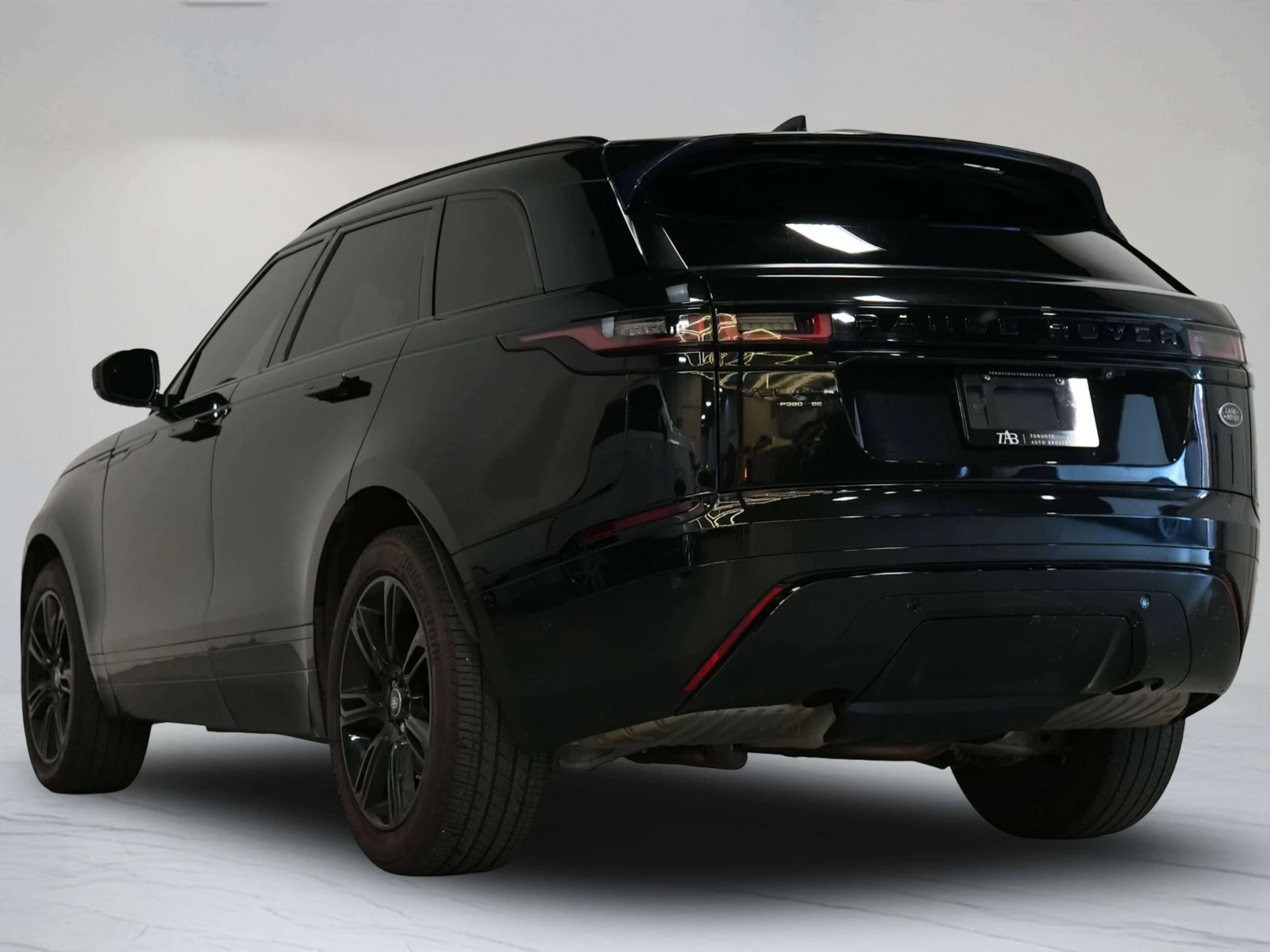 Land Rover Range Rover Velar * SE | P380 | PANO | MERIDIAN | * CARFAX * ЦЕНА ДО, снимка 5 - Автомобили и джипове - 55872437
