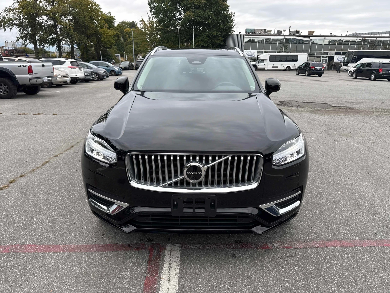 Volvo Xc90  B6 AWD Plus Dark Theme 7 Seater / CARFAX , снимка 2 - Автомобили и джипове - 56084302