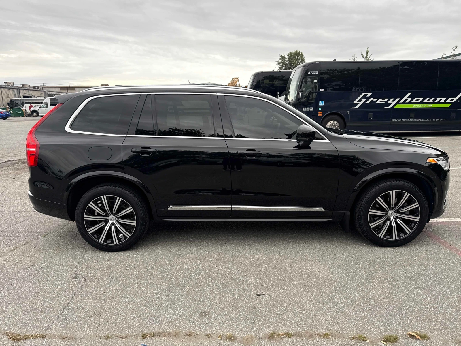 Volvo Xc90  B6 AWD Plus Dark Theme 7 Seater / CARFAX , снимка 4 - Автомобили и джипове - 56084302