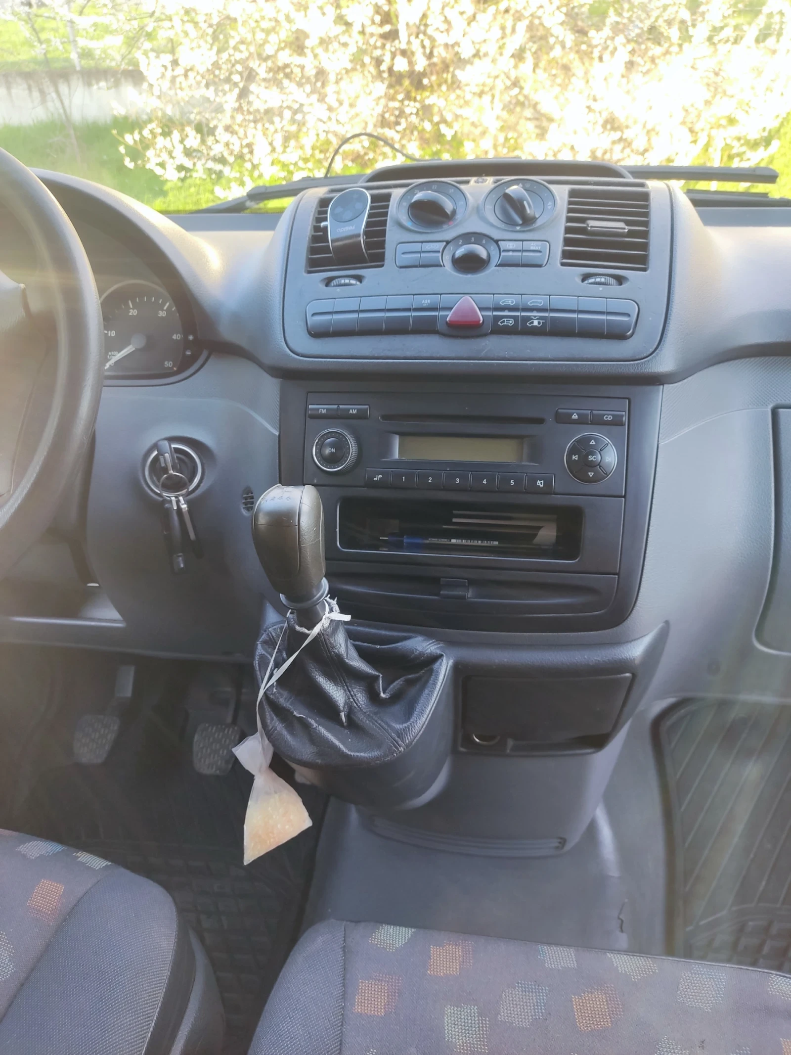 Mercedes-Benz Vito 109 CDI, снимка 10 - Бусове и автобуси - 54136803