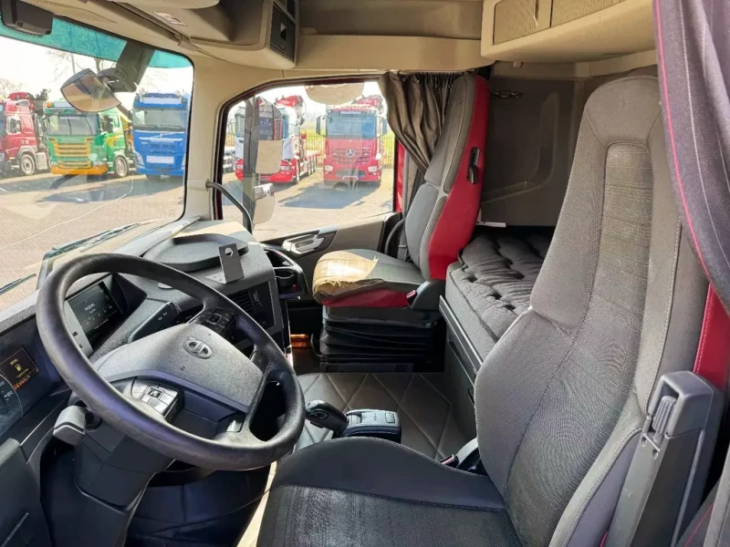 Volvo Fh  460 8x2 Euro 6 HMF 5020 K6+ JIB FJ 1000- 34 МЕТРА, снимка 9 - Камиони - 50103840