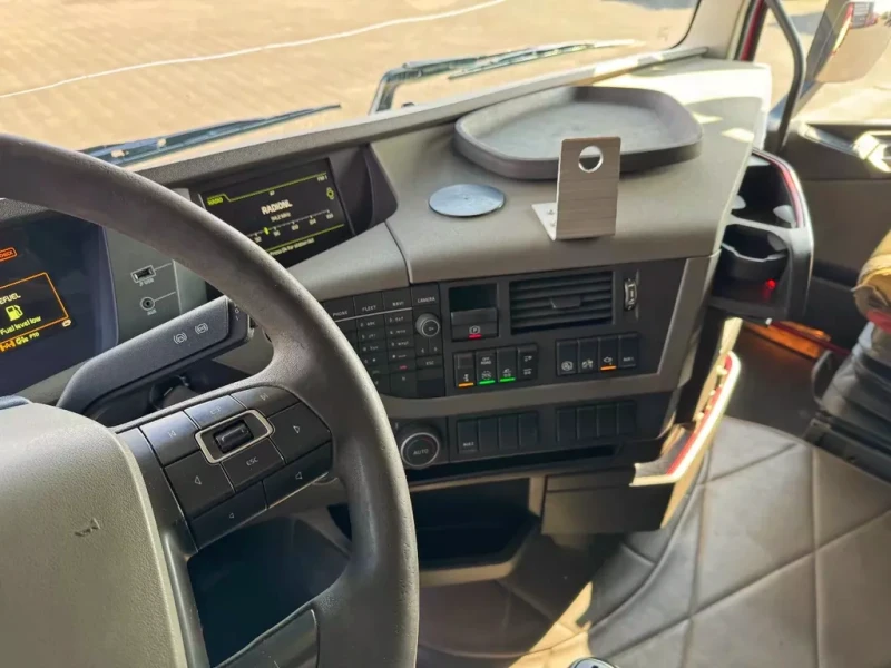 Volvo Fh  460 8x2 Euro 6 HMF 5020 K6+ JIB FJ 1000- 34 МЕТРА, снимка 8 - Камиони - 50103840