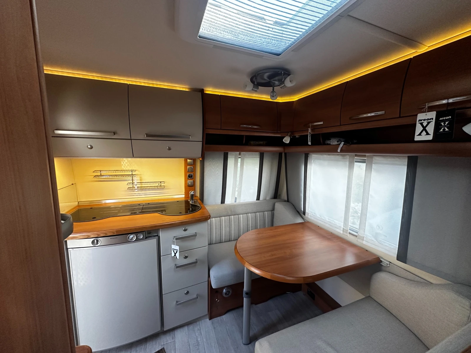 Каравана Fendt bianco, снимка 12 - Каравани и кемпери - 54223033