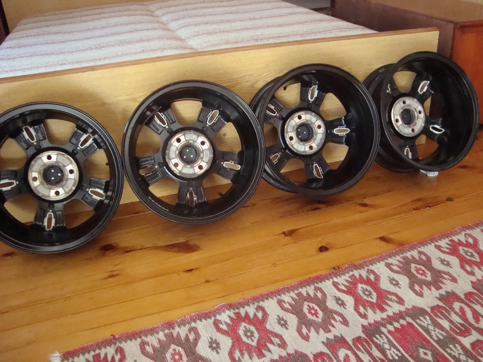 ������ | Mobile.bg � ����������� 4