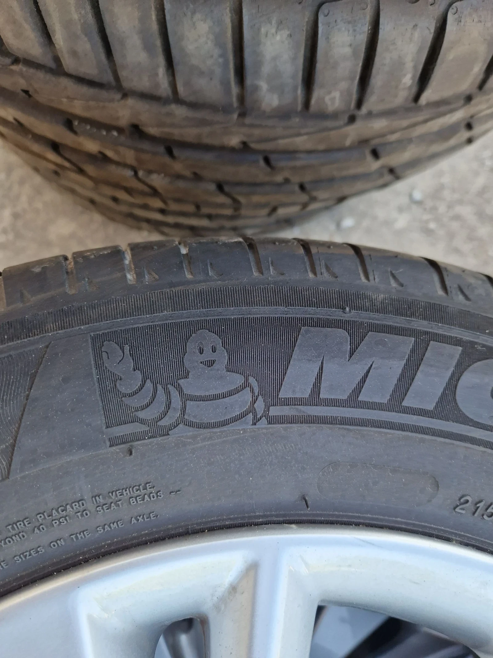 Гуми с джанти Michelin 215/60R16, снимка 2 - Гуми и джанти - 55076794