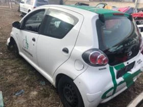 Toyota Aygo 1.0i , снимка 11