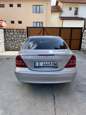 Mercedes-Benz C 200, снимка 4