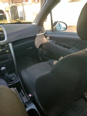 Peugeot 207 1.6, снимка 11