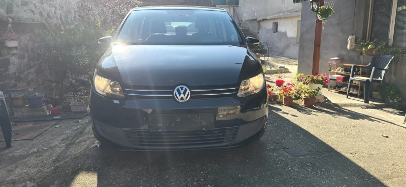 VW Touran 1.6tdi 90ks, снимка 2 - Автомобили и джипове - 48051767