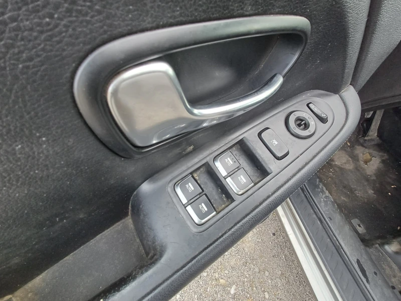 Kia Carens 1.7crdi-на части, снимка 11 - Автомобили и джипове - 50304147