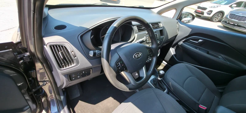 Kia Rio 1.3i 85k.c GAZ ITALIA EURO 5B , снимка 8 - Автомобили и джипове - 50670951