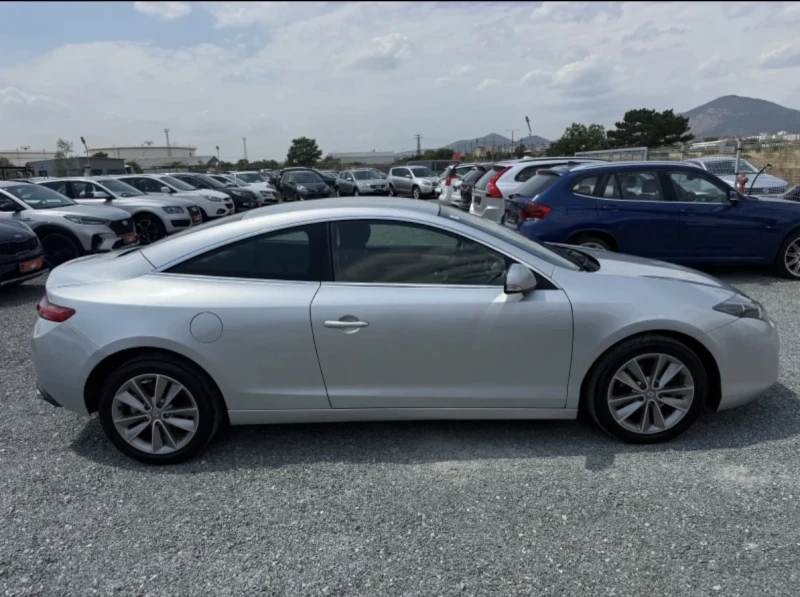 Renault Laguna (KATO НОВА), снимка 4 - Автомобили и джипове - 51192129