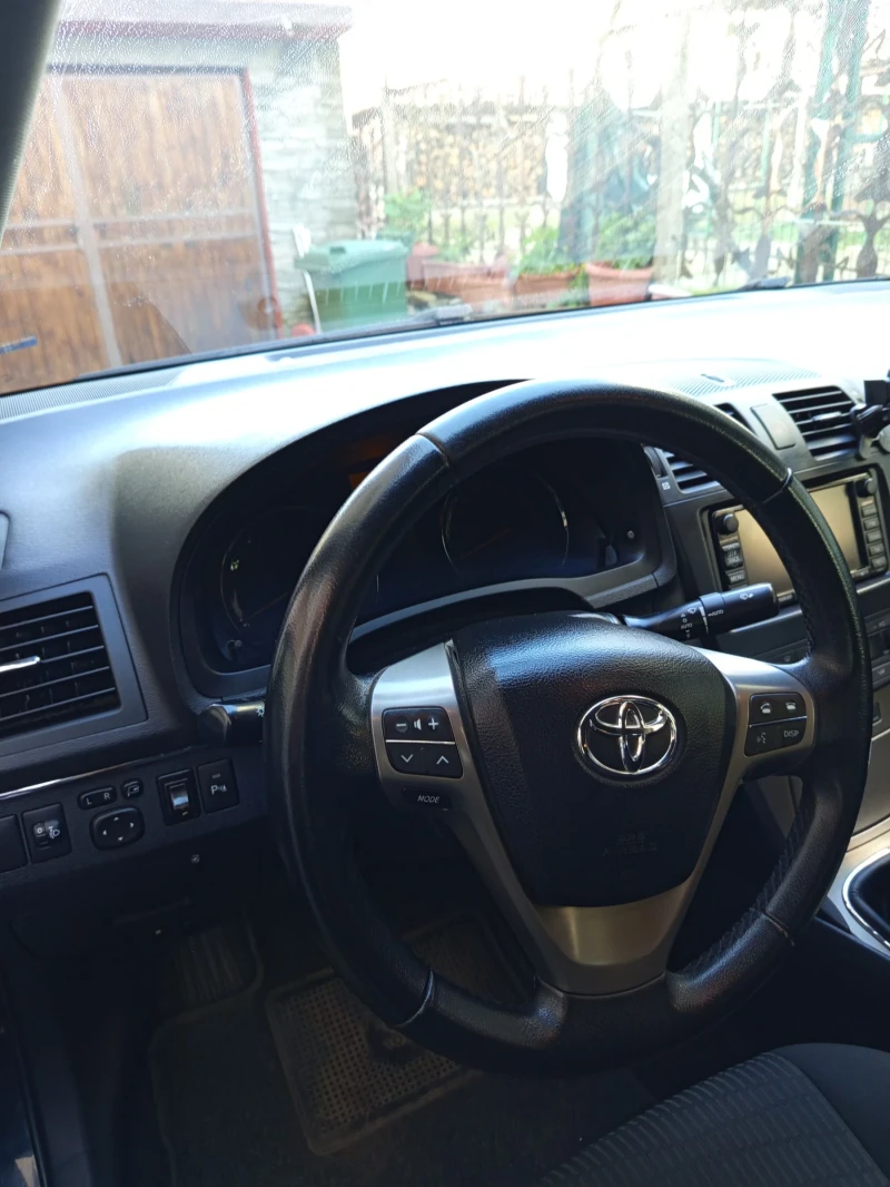 Toyota Avensis, снимка 8 - Автомобили и джипове - 52788998