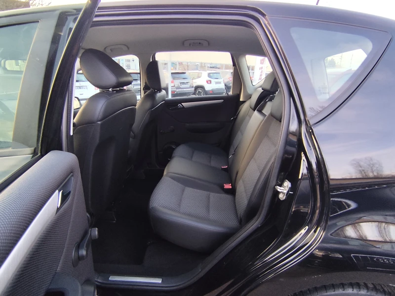 Mercedes-Benz A 150 1.5i* KLIMA* КОЖА* , снимка 10 - Автомобили и джипове - 52815871