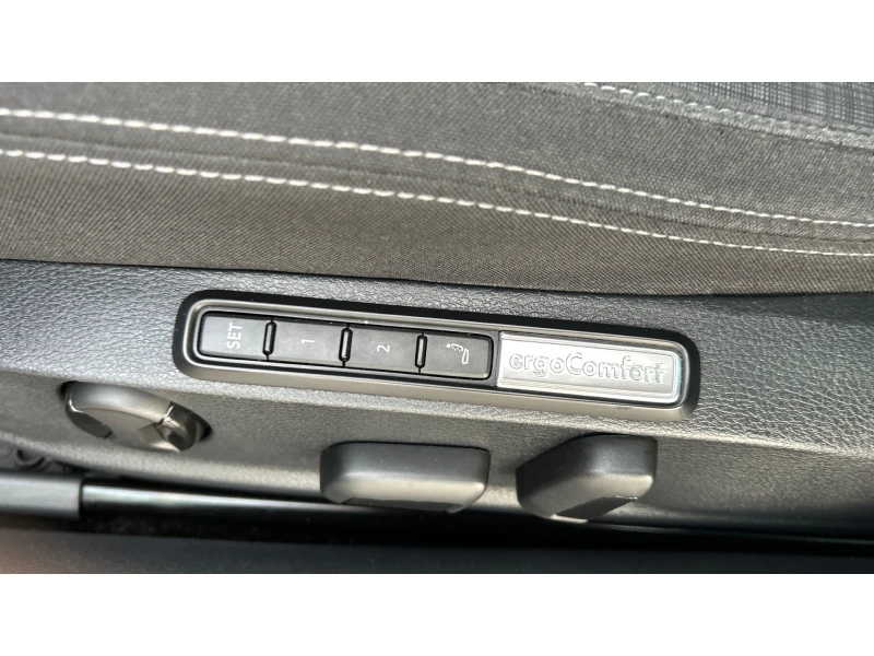 VW Passat 2. 0 TDi DSG SCR, Месечна вноска от 227  , снимка 16 - Автомобили и джипове - 53089101