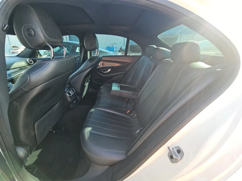 Mercedes-Benz E 300 AMG ПАКЕТ | ДИГИТАЛНО ТАБЛО | KEYLESS GO | HEAD-UP, снимка 14 - Автомобили и джипове - 53241912