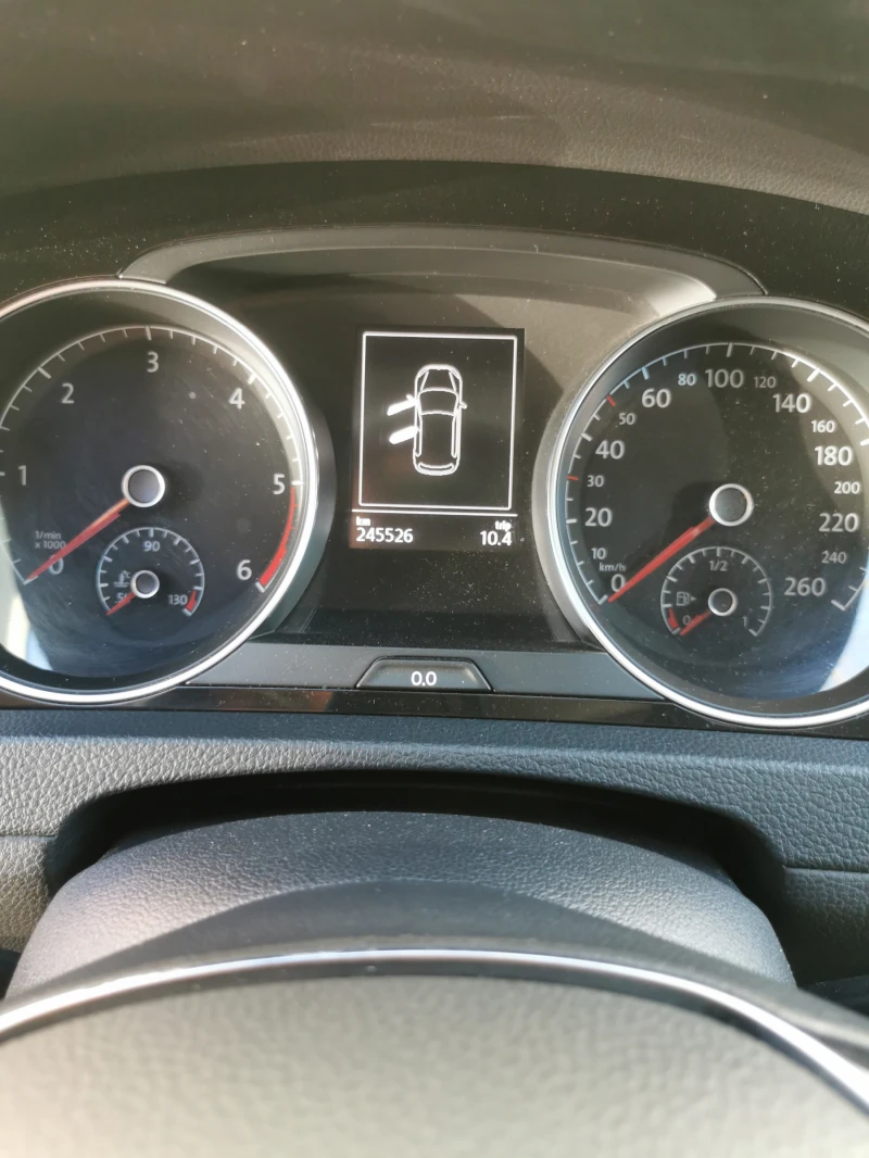 VW Golf 2.0 TDI ИТАЛИЯ, снимка 9 - Автомобили и джипове - 53329572