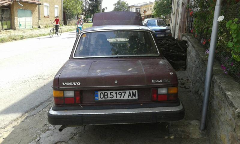 Volvo 244 CL, снимка 8 - Автомобили и джипове - 22149164