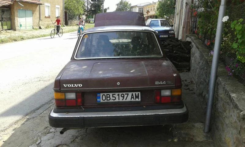 Volvo 244 CL, снимка 8 - Автомобили и джипове - 48693803