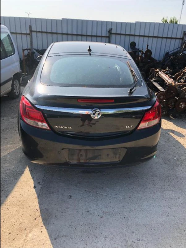 Opel Insignia 2.0дизел, снимка 1 - Автомобили и джипове - 25899720