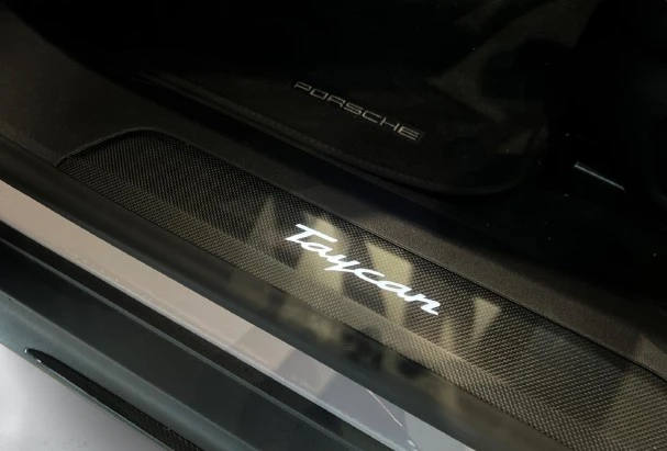 Porsche Taycan Turbo Sport Turismo = SportDesign = Гаранция - изображение 7