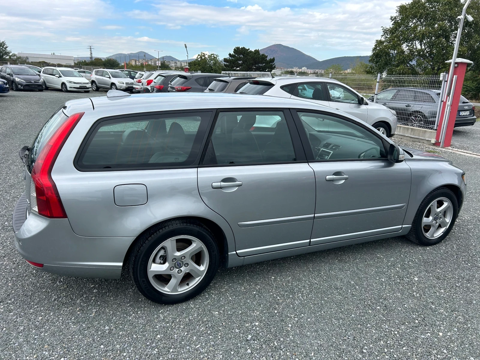 Volvo V50 (KATO НОВА) - изображение 5