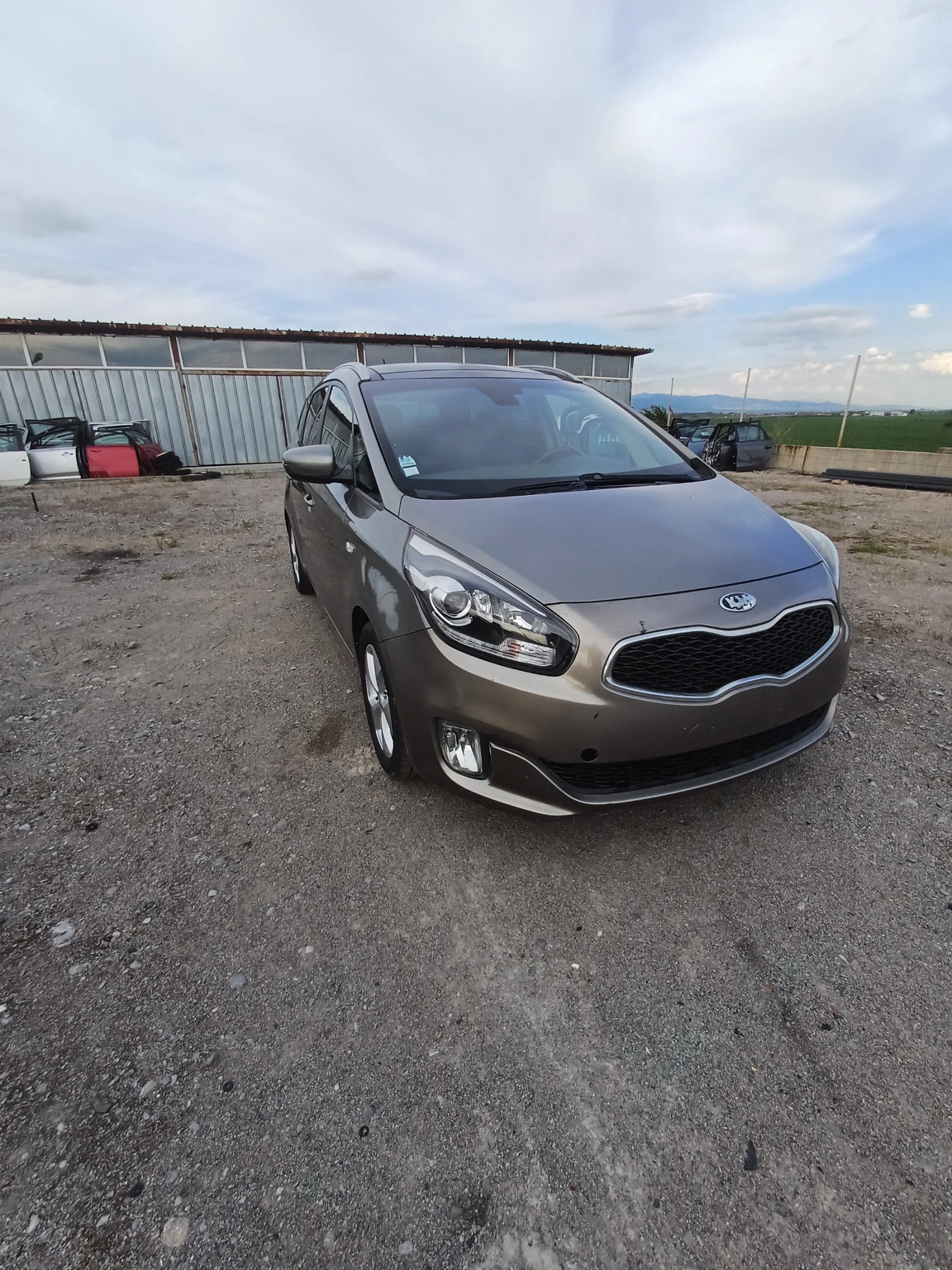 Kia Carens 1.7crdi-на части - изображение 2