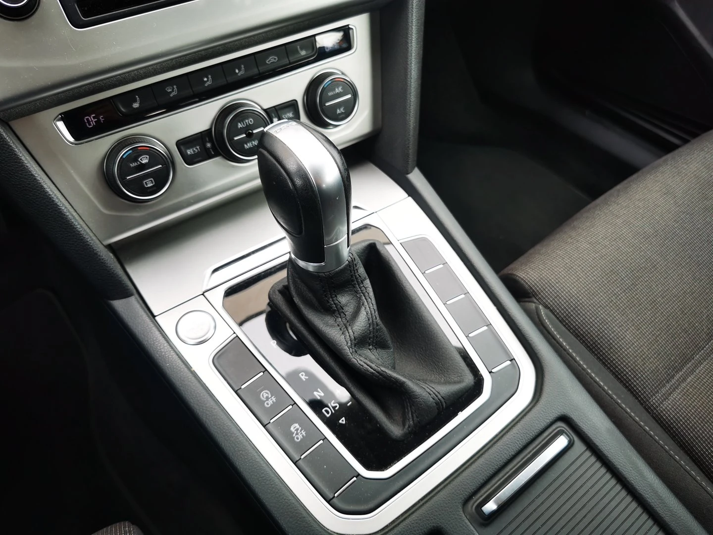 VW Passat VW Passat Var. Comfortline 2.0TDI SCR BMT | Mobile.bg � ����������� 11