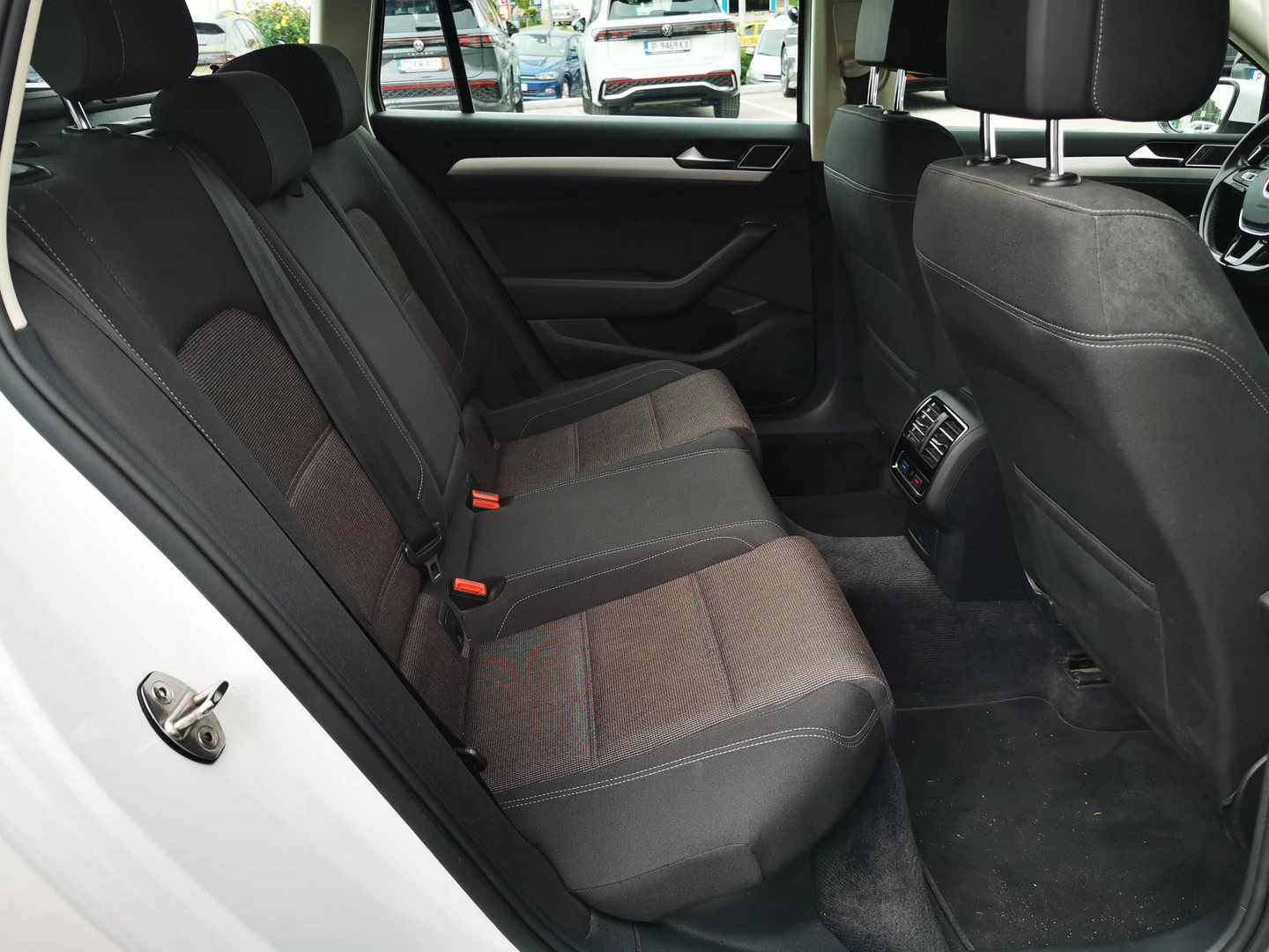 VW Passat VW Passat Var. Comfortline 2.0TDI SCR BMT - изображение 8