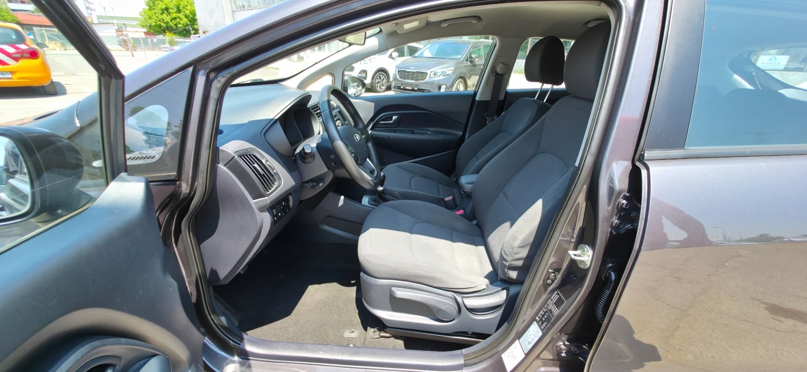 Kia Rio 1.3i 85k.c GAZ ITALIA EURO 5B  - изображение 7
