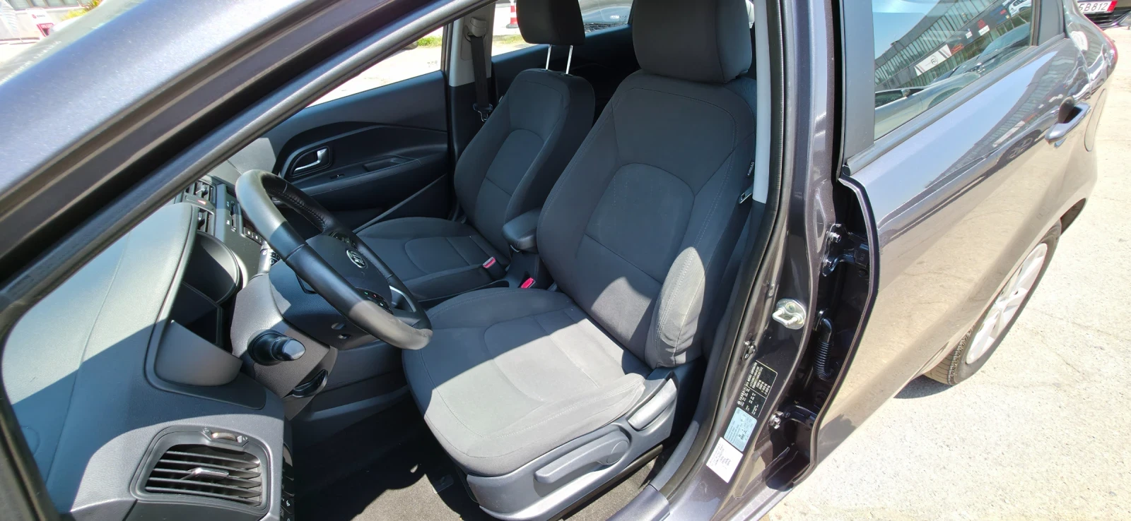 Kia Rio 1.3i 85k.c GAZ ITALIA EURO 5B  - изображение 9