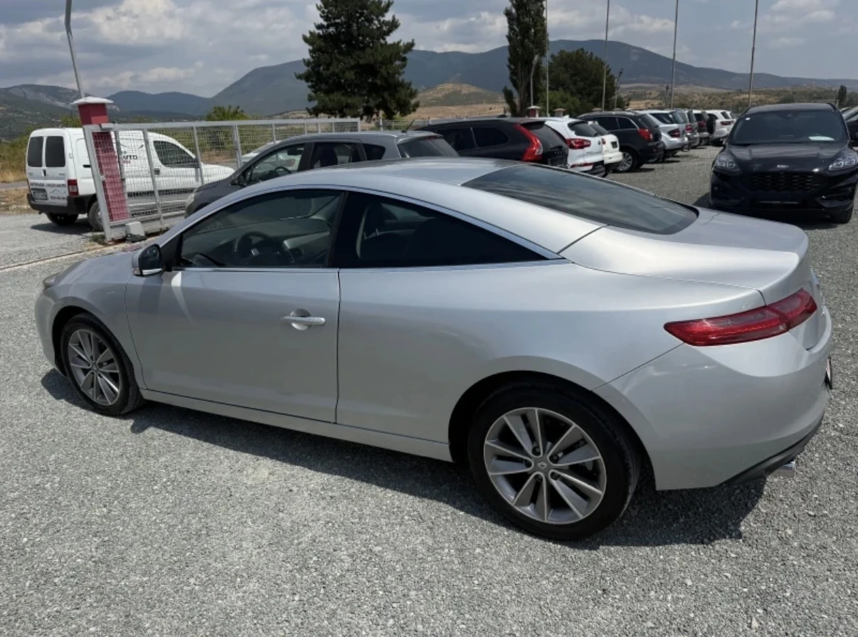 Renault Laguna (KATO НОВА) - изображение 9