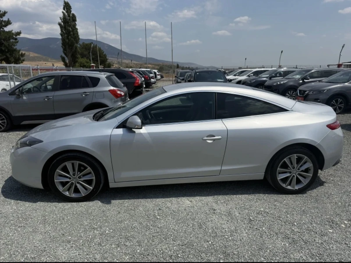 Renault Laguna (KATO НОВА) - изображение 10