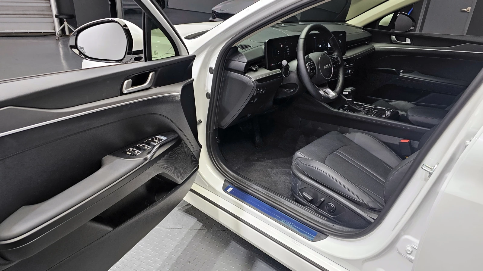 Kia K5 2.0 LPI | Mobile.bg   12