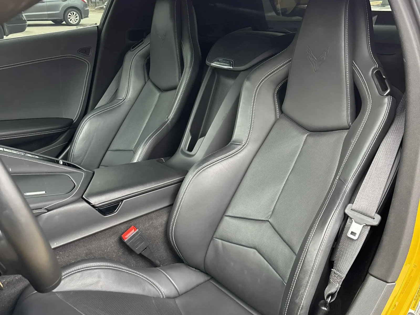 Chevrolet Corvette 1LT, снимка 11 - Автомобили и джипове - 53939473