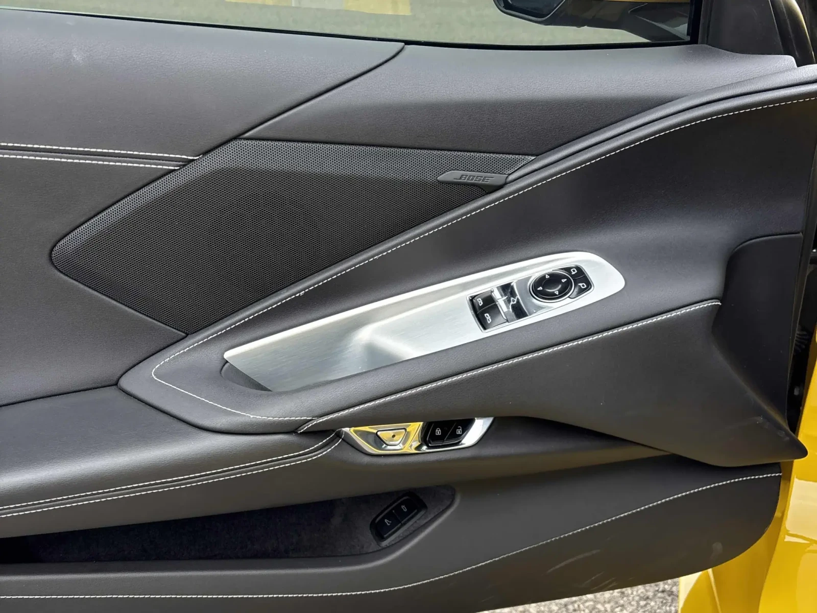 Chevrolet Corvette 1LT, снимка 12 - Автомобили и джипове - 53939473