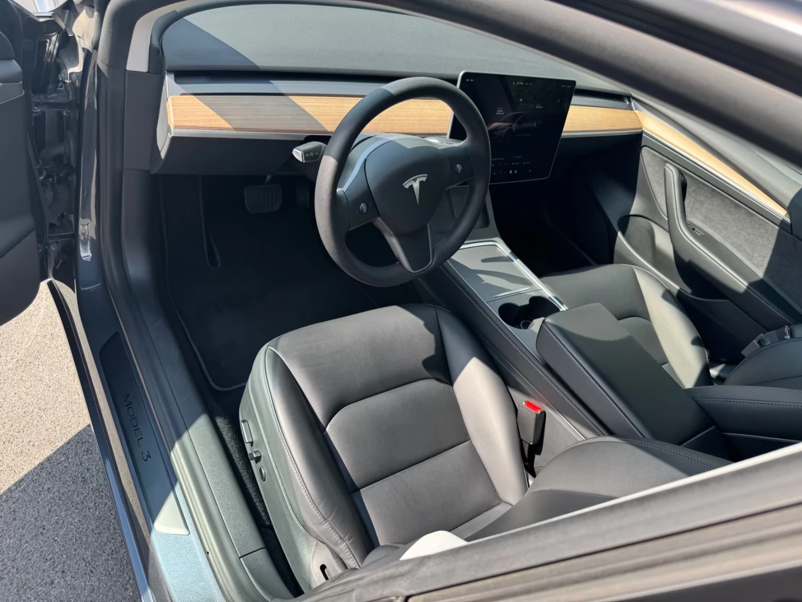 Tesla Model 3 LFP/RWD 6000км, снимка 8 - Автомобили и джипове - 54057078