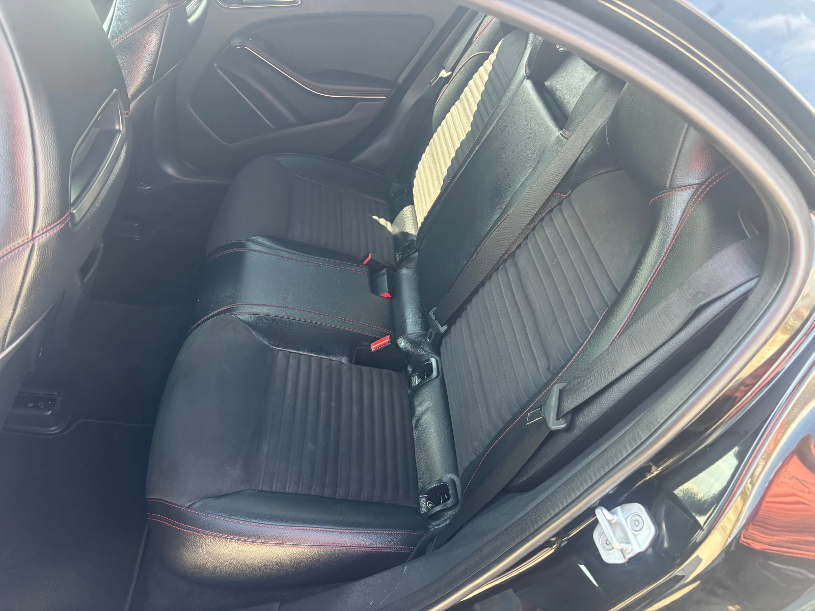 Mercedes-Benz A 180 * AMG* , снимка 8 - Автомобили и джипове - 54243136