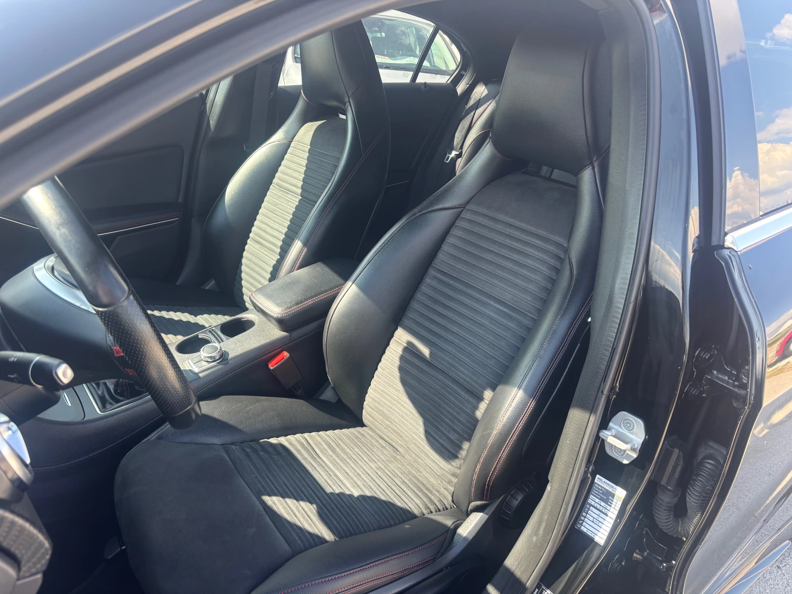 Mercedes-Benz A 180 * AMG* , снимка 7 - Автомобили и джипове - 54243136