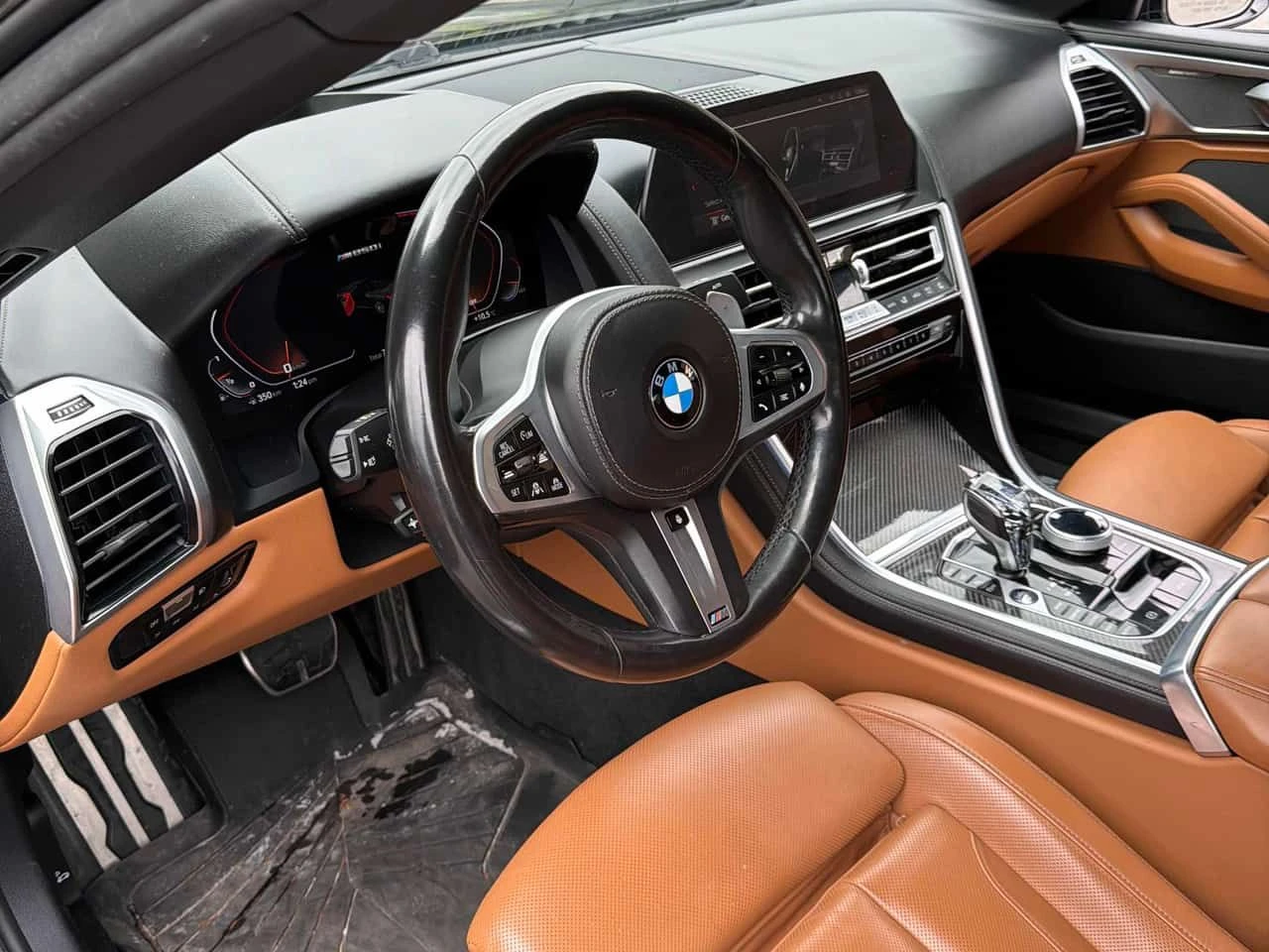 BMW 850 xDrive/360/ОБДУХВАНЕ/ДИСТРОНИК/HARMAN KARDON , снимка 8 - Автомобили и джипове - 54393574
