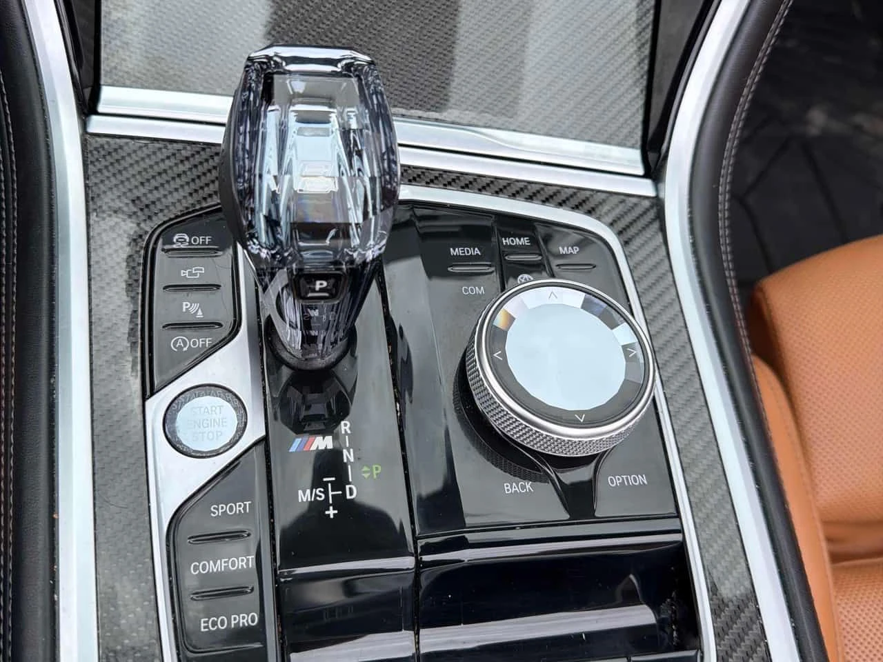 BMW 850 xDrive/360/ОБДУХВАНЕ/ДИСТРОНИК/HARMAN KARDON , снимка 11 - Автомобили и джипове - 54393574