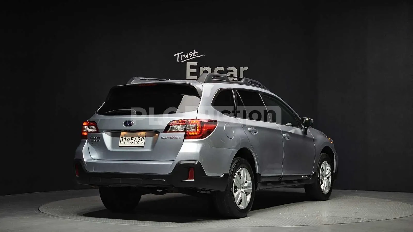 Subaru Outback 2.5 AWD| КАМЕРА| ПОДГРЕВ| ВКЛ.ТЕХНОТЕСТ, снимка 3 - Автомобили и джипове - 54822169