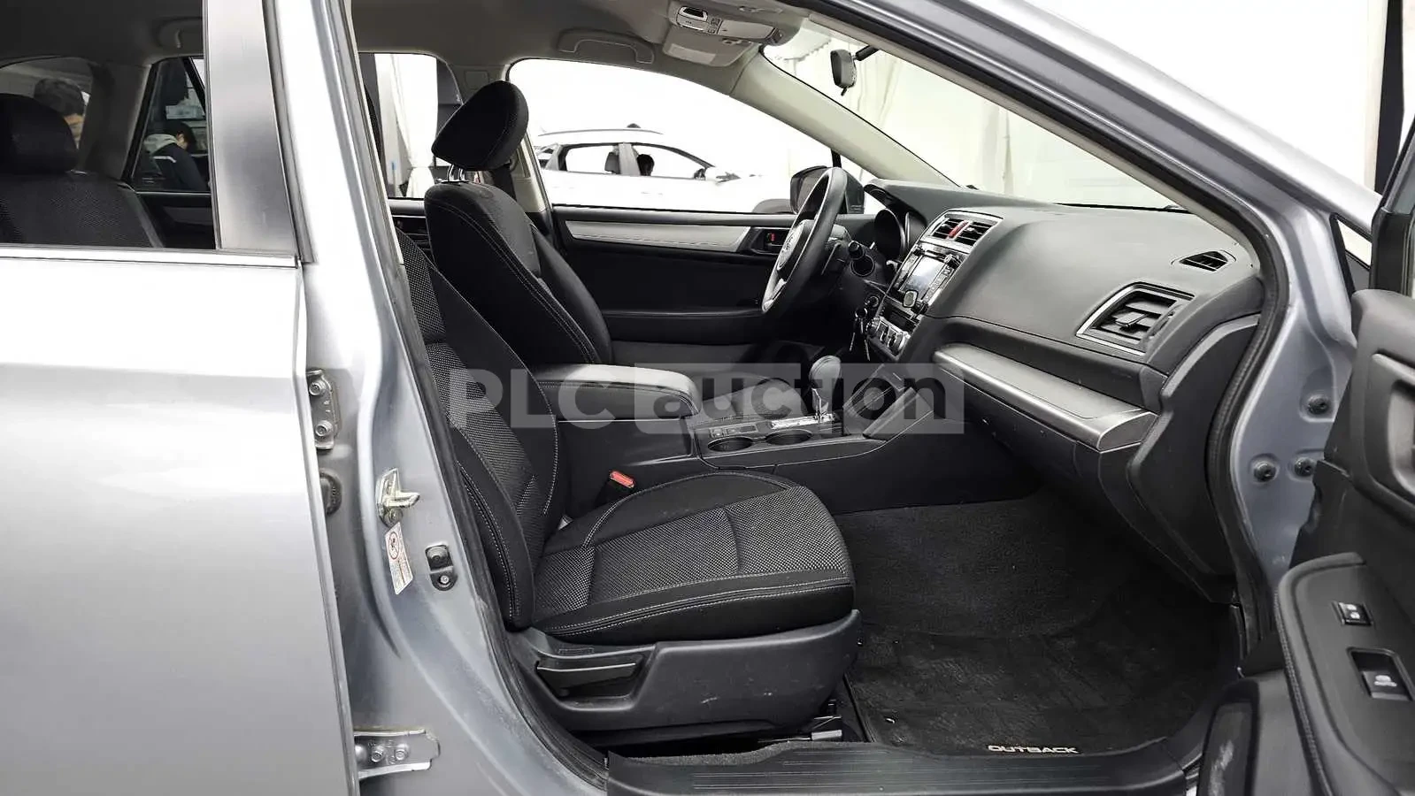 Subaru Outback 2.5 AWD| КАМЕРА| ПОДГРЕВ| ВКЛ.ТЕХНОТЕСТ, снимка 10 - Автомобили и джипове - 54822169