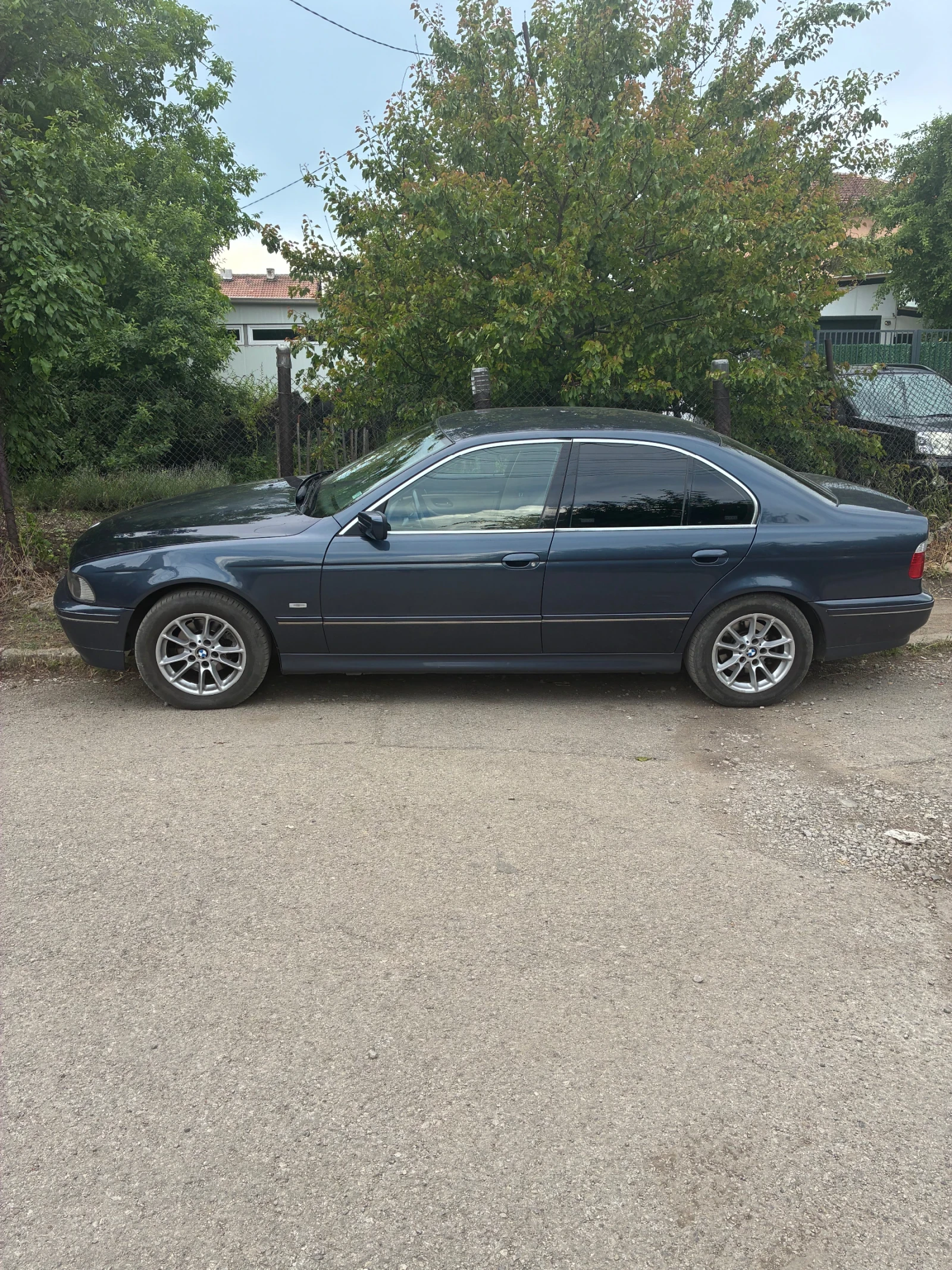 BMW 525 525 i, снимка 2 - Автомобили и джипове - 54855877