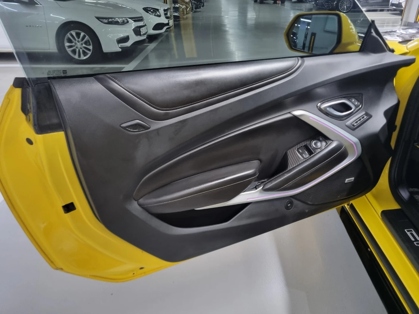 Chevrolet Camaro 2018* 6.2 V8 SS* HEAD-UP* �����* CARBON* ������ �� | Mobile.bg � ����������� 13